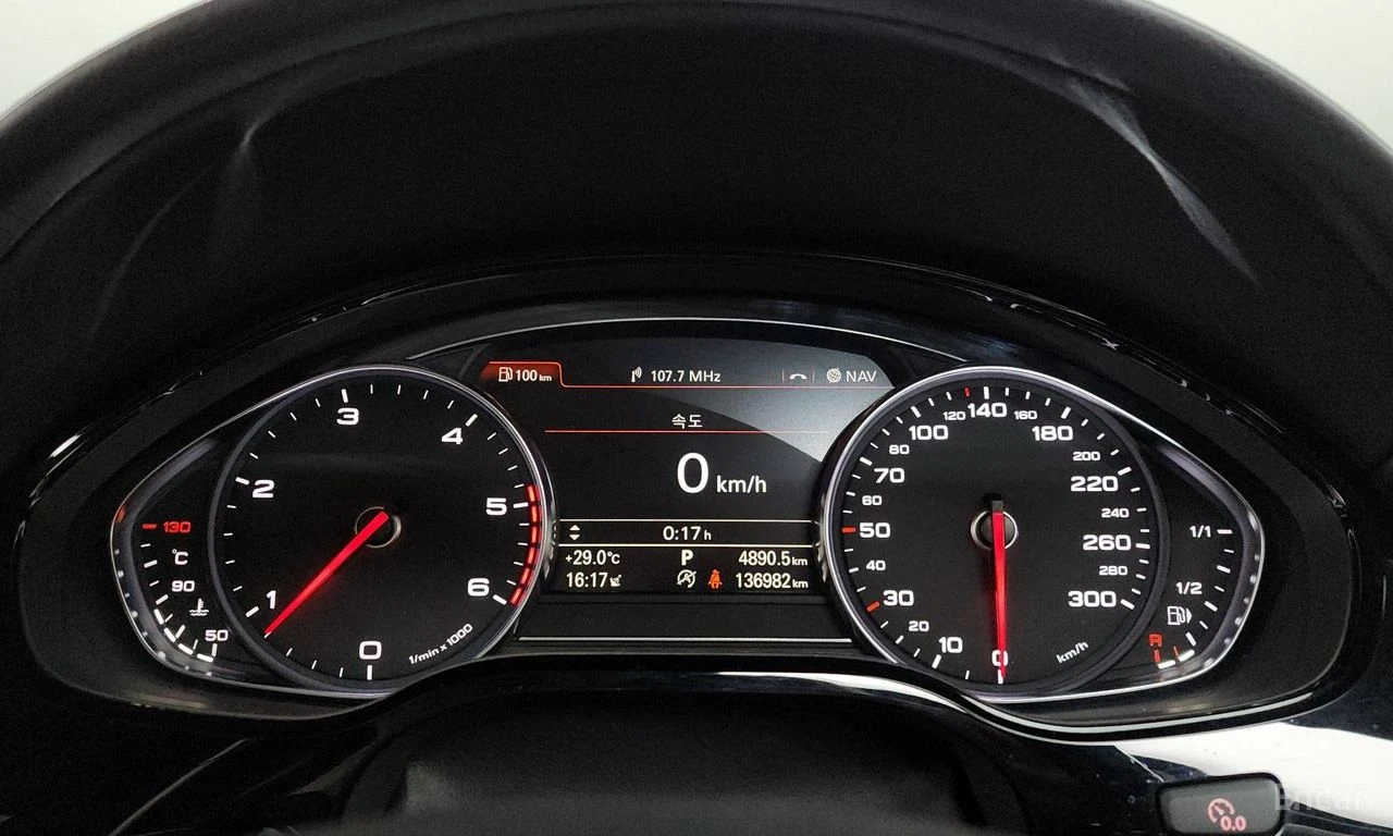 Audi A8 3.0 TDI* DISTRONIC* МАСАЖ* 360 CAM* HEAD-UP* BOSE*, снимка 9 - Автомобили и джипове - 54633219