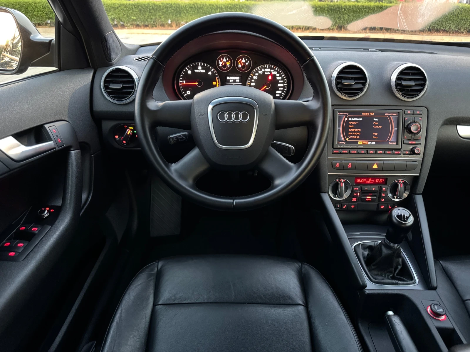Audi A3 Xenon* Led* Navi* Leder* Cruise Control* , снимка 12 - Автомобили и джипове - 54877252