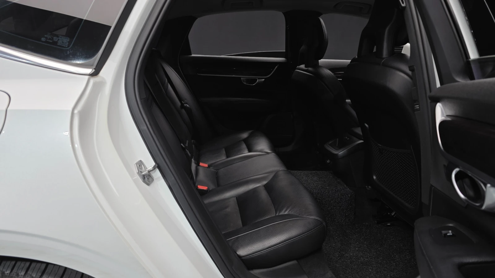Volvo S90 D5 AWD Momentum, снимка 12 - Автомобили и джипове - 54931617