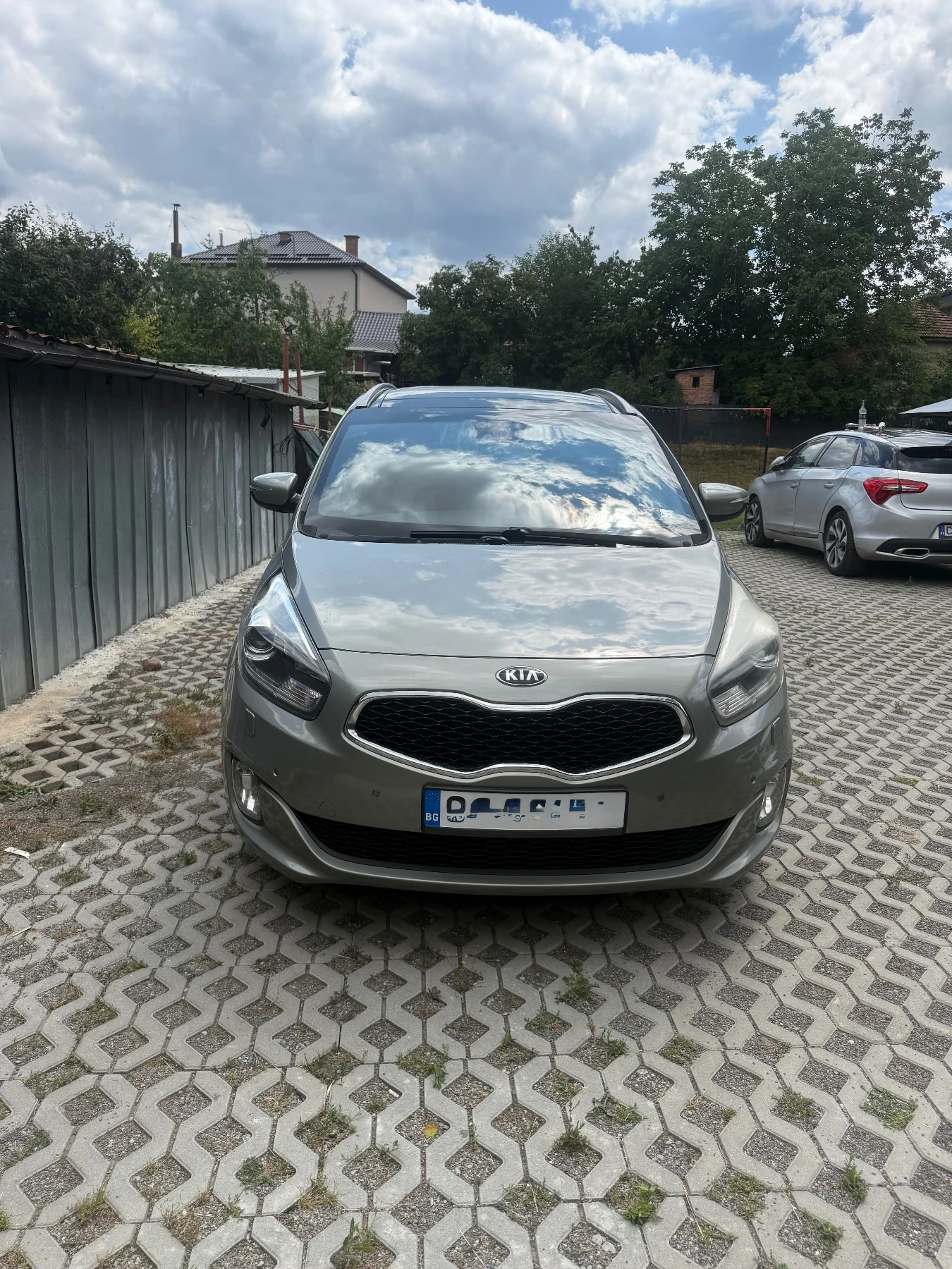 Kia Carens Full 6+ 1