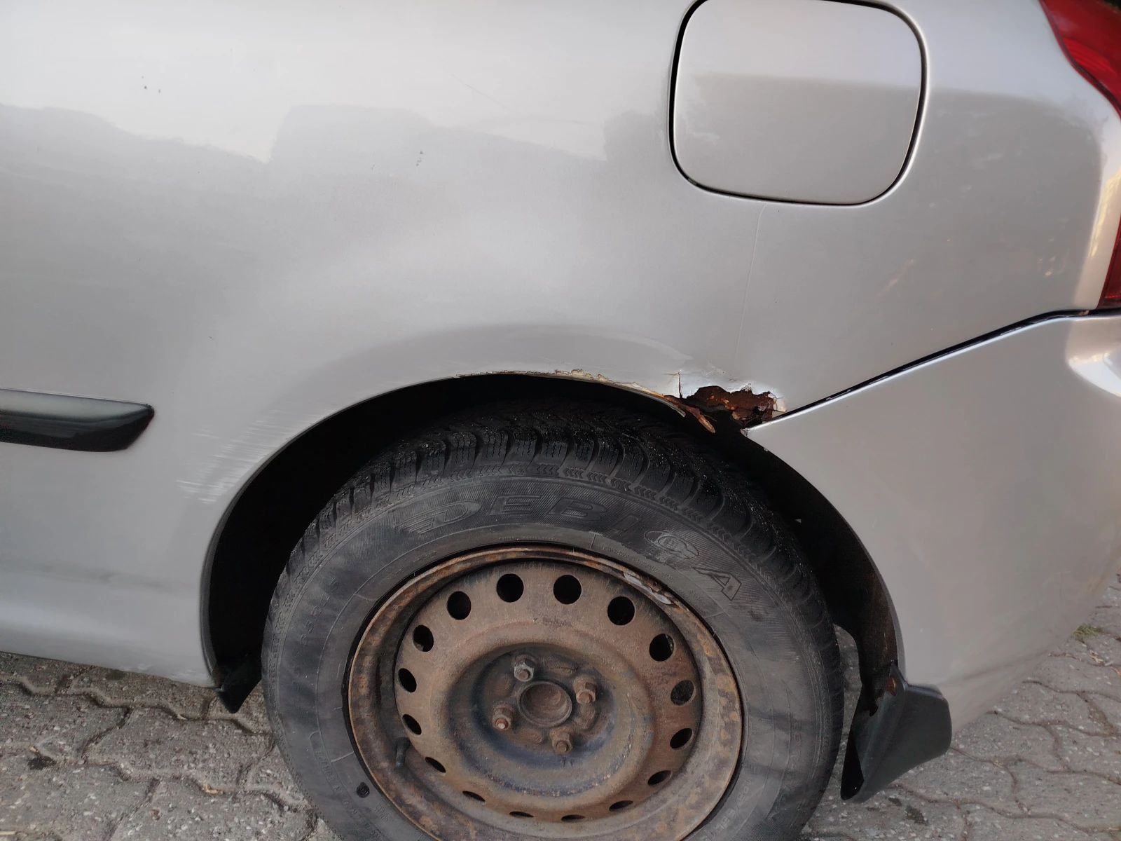 Toyota Corolla 1.4 VVT-i (E120), снимка 15 - Автомобили и джипове - 55534069