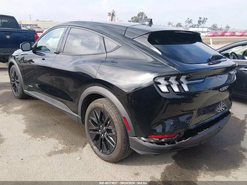 Ford Mustang Mach-E, снимка 3 - Автомобили и джипове - 56688633