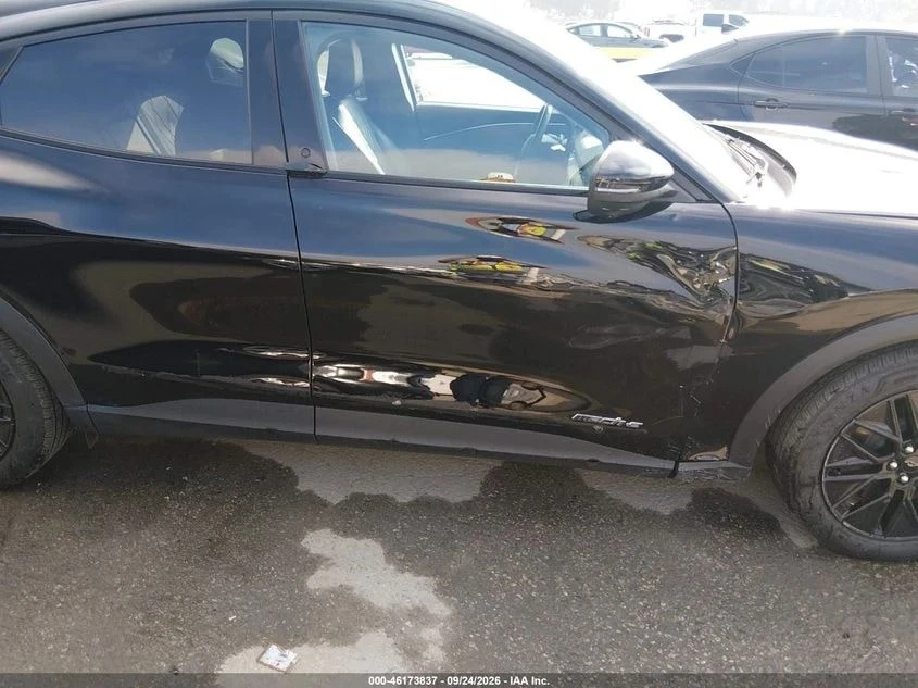 Ford Mustang Mach-E, снимка 6 - Автомобили и джипове - 56688633