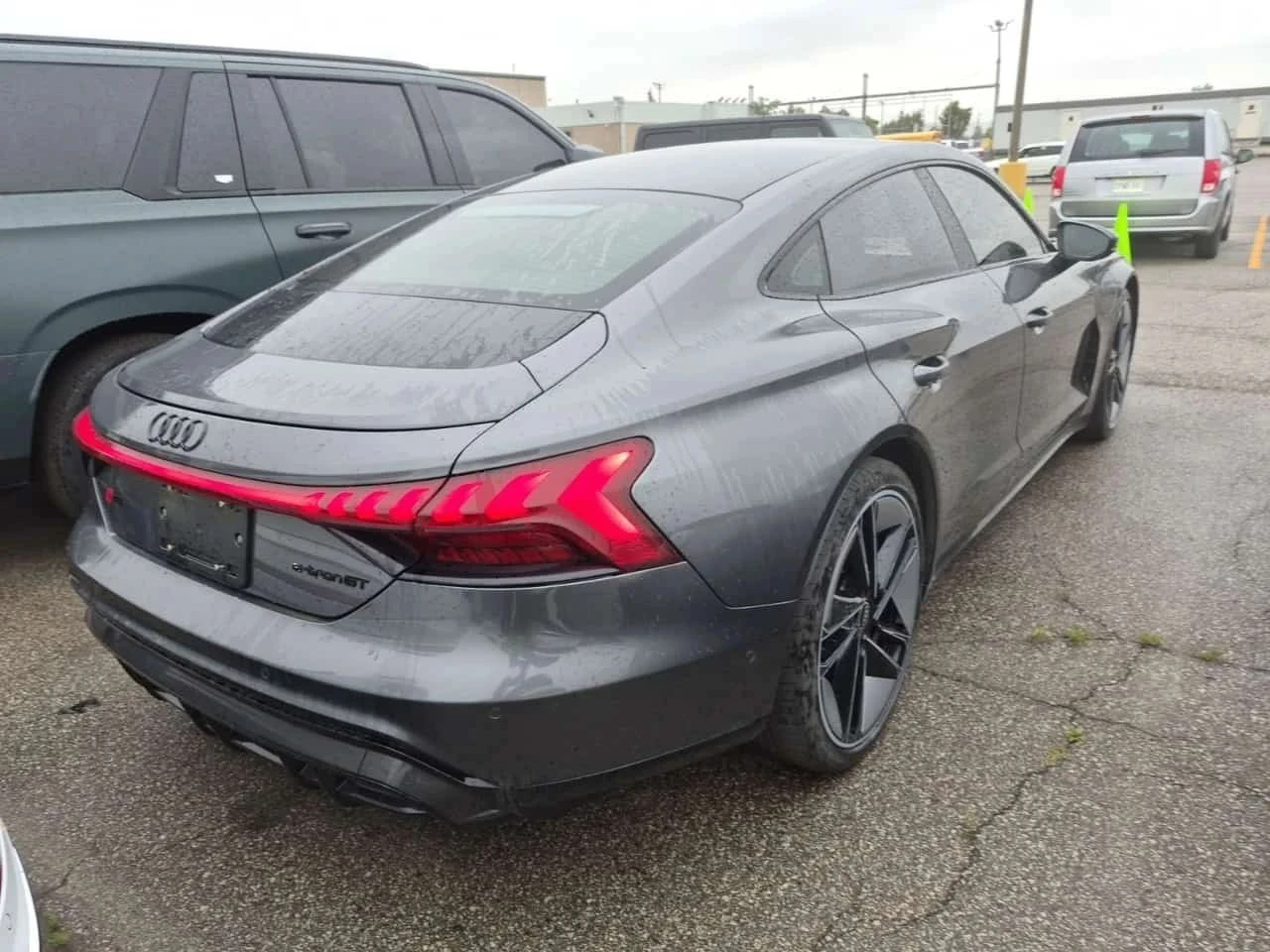 Audi E-Tron GT, снимка 3 - Автомобили и джипове - 56689250