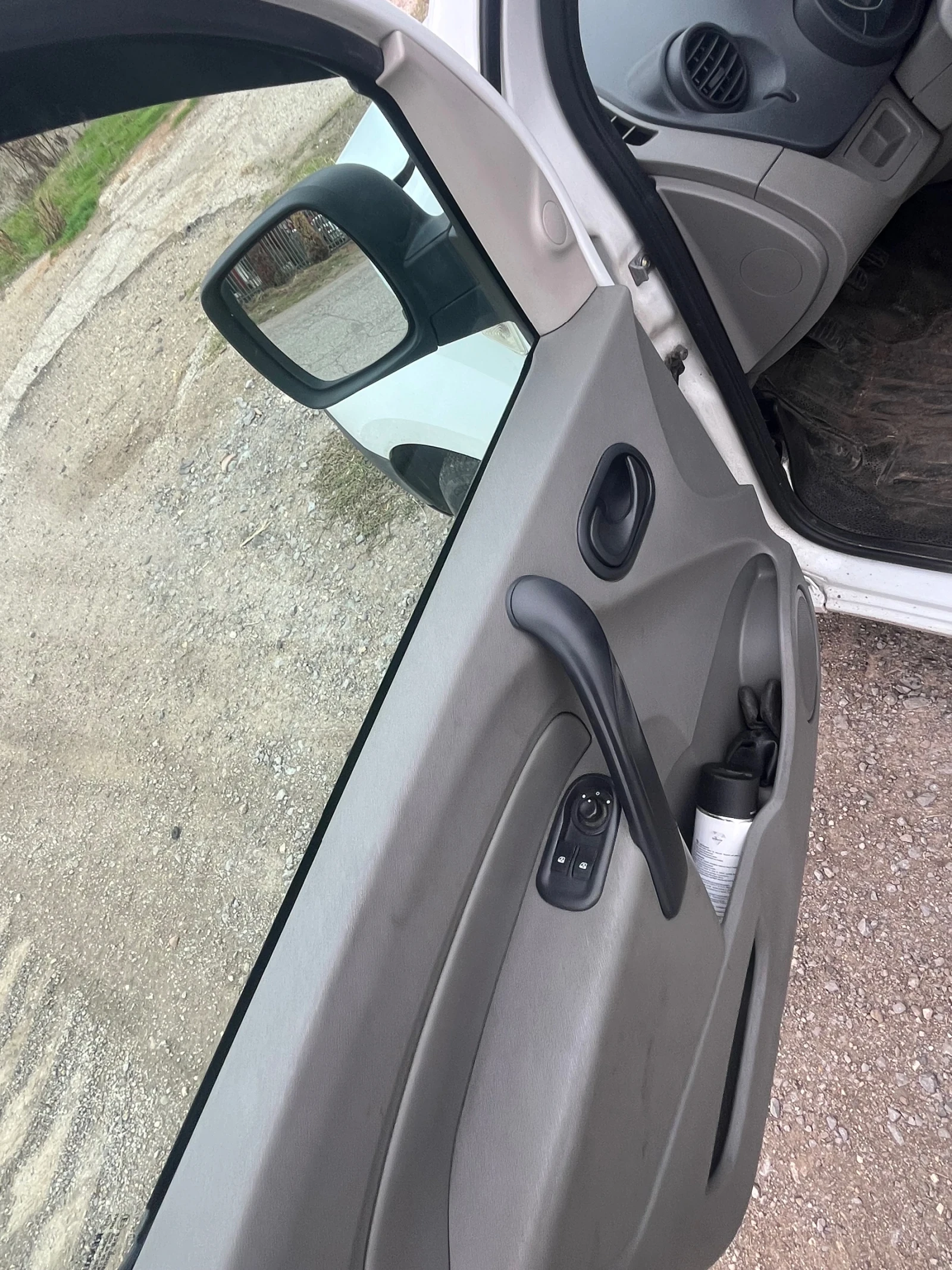 Renault Kangoo, снимка 8 - Автомобили и джипове - 56700043