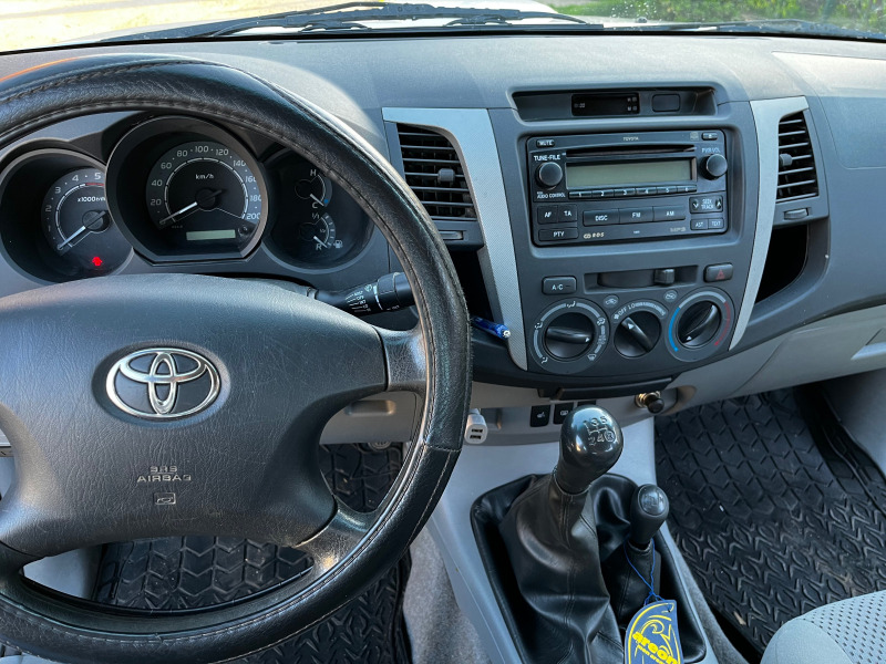 Toyota Hilux 2.5 d-4d double cab , снимка 9 - Автомобили и джипове - 45647209