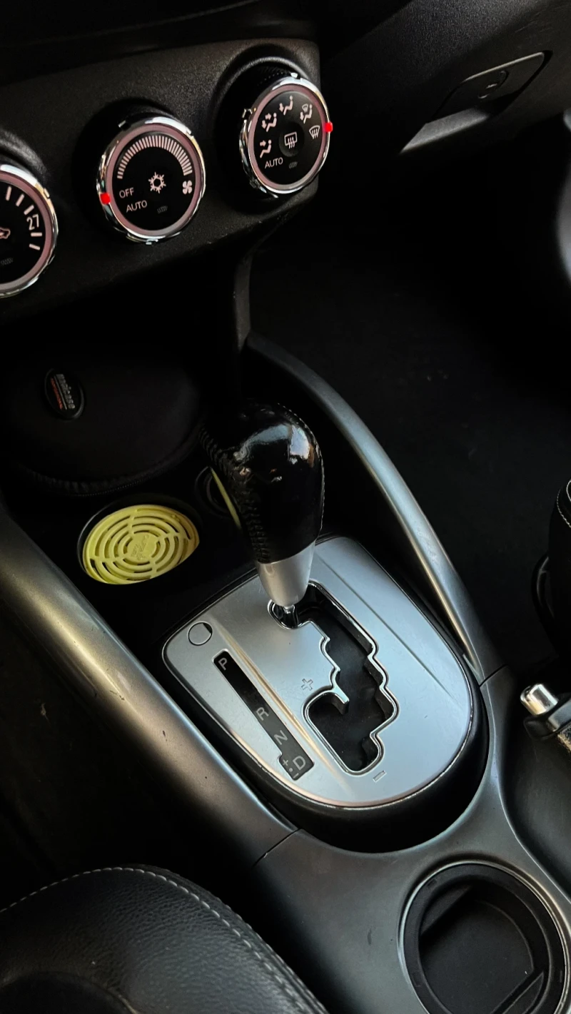 Mitsubishi Outlander + 4 броя зимни гуми, снимка 12 - Автомобили и джипове - 51629585