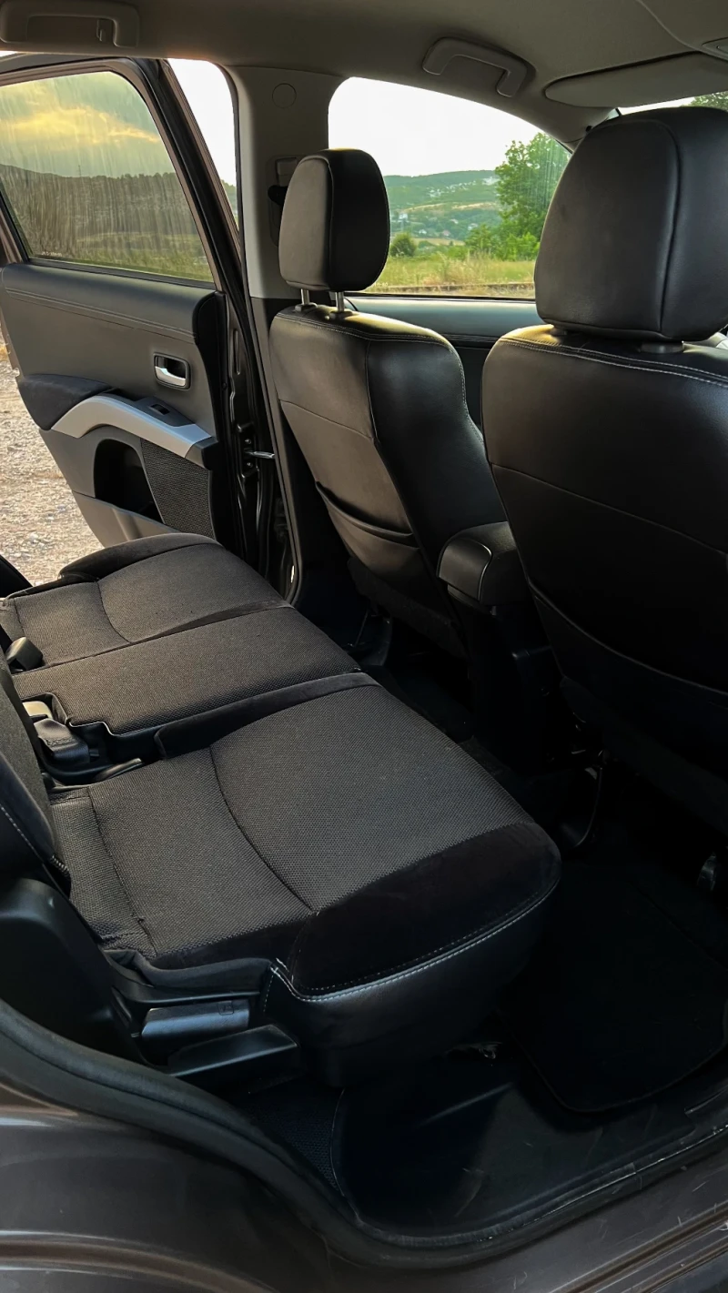 Mitsubishi Outlander + 4 броя зимни гуми, снимка 10 - Автомобили и джипове - 51629585
