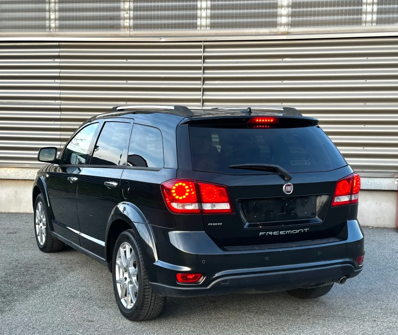 Fiat Freemont Automatic/7 Местен/4х4, снимка 6 - Автомобили и джипове - 52840935