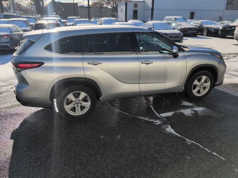 Toyota Highlander * LE * CARFAX * БЕЗ ПЪРВОНАЧАЛНА ВНОСКА, снимка 3 - Автомобили и джипове - 52940175