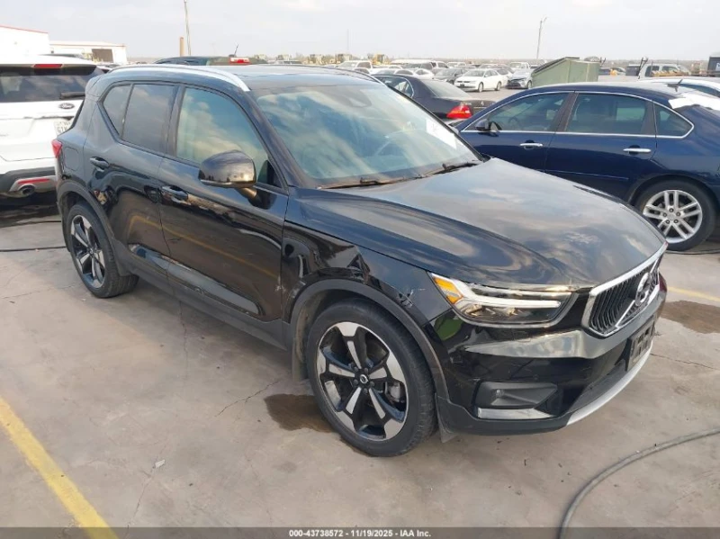 Volvo XC40 2L I4   N All Wheel Drive