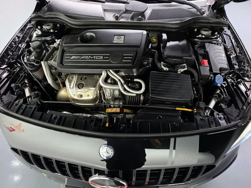 Mercedes-Benz GLA 45 AMG 50TH ANNIVERSARY EDITION, снимка 6 - Автомобили и джипове - 54884945