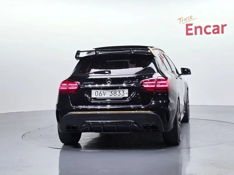 Mercedes-Benz GLA 45 AMG 50TH ANNIVERSARY EDITION, снимка 4 - Автомобили и джипове - 54884945