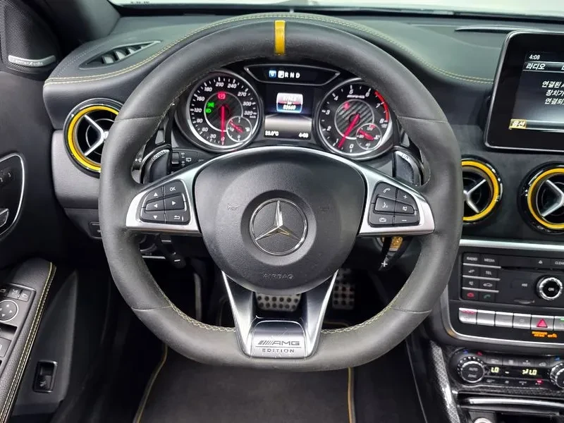 Mercedes-Benz GLA 45 AMG 50TH ANNIVERSARY EDITION, снимка 13 - Автомобили и джипове - 54884945