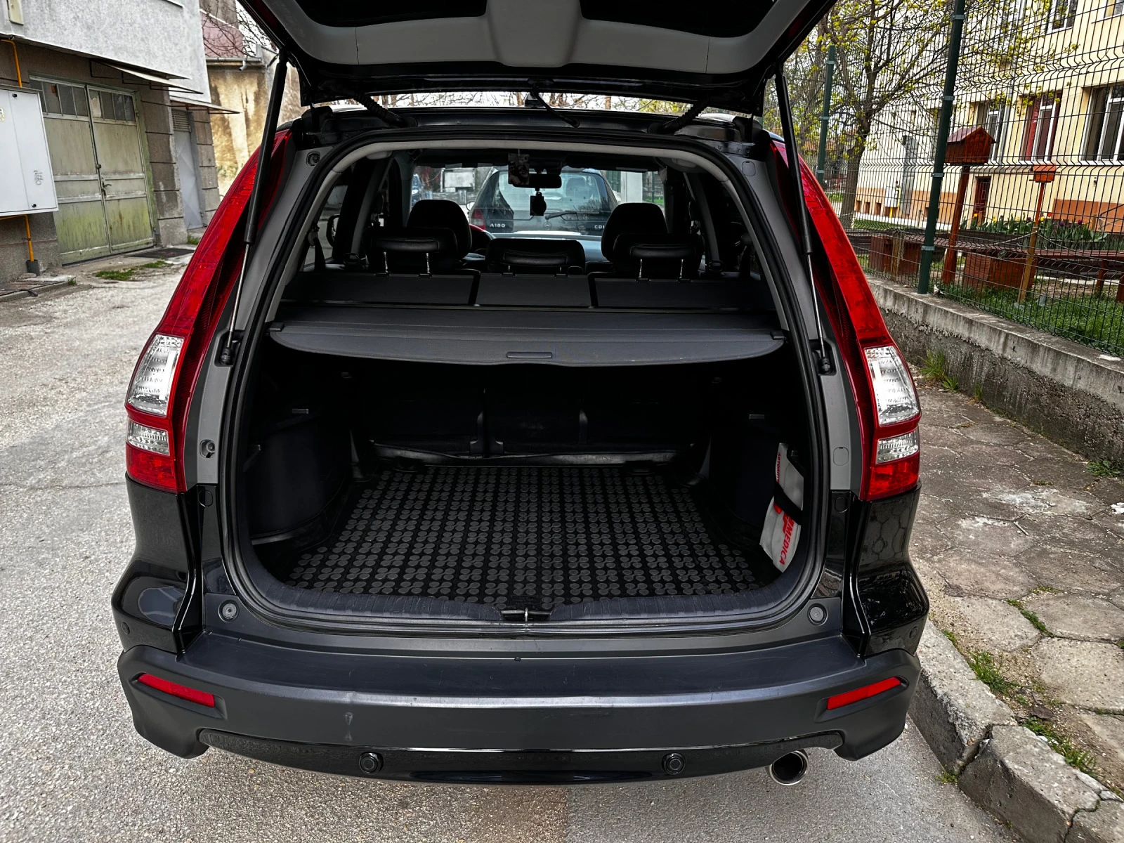 Honda Cr-v 2.0 I-VTEC Executive Plus Distronic - изображение 7