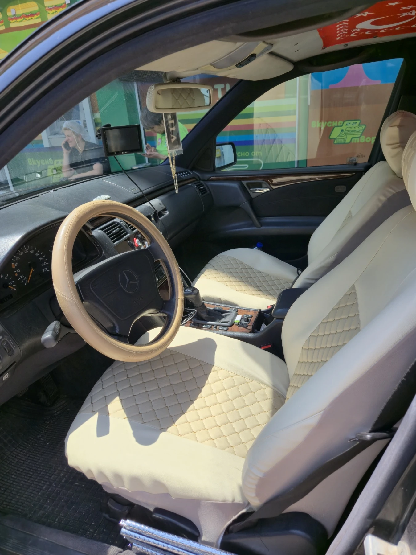 Mercedes-Benz 250  - изображение 10