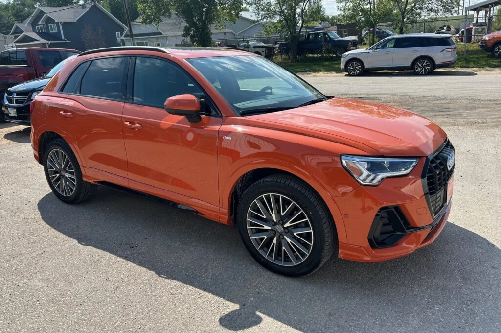 Audi Q3 TECHNIK S-Line* Matrix* Диг.табло* B&O* Пано*  - изображение 2