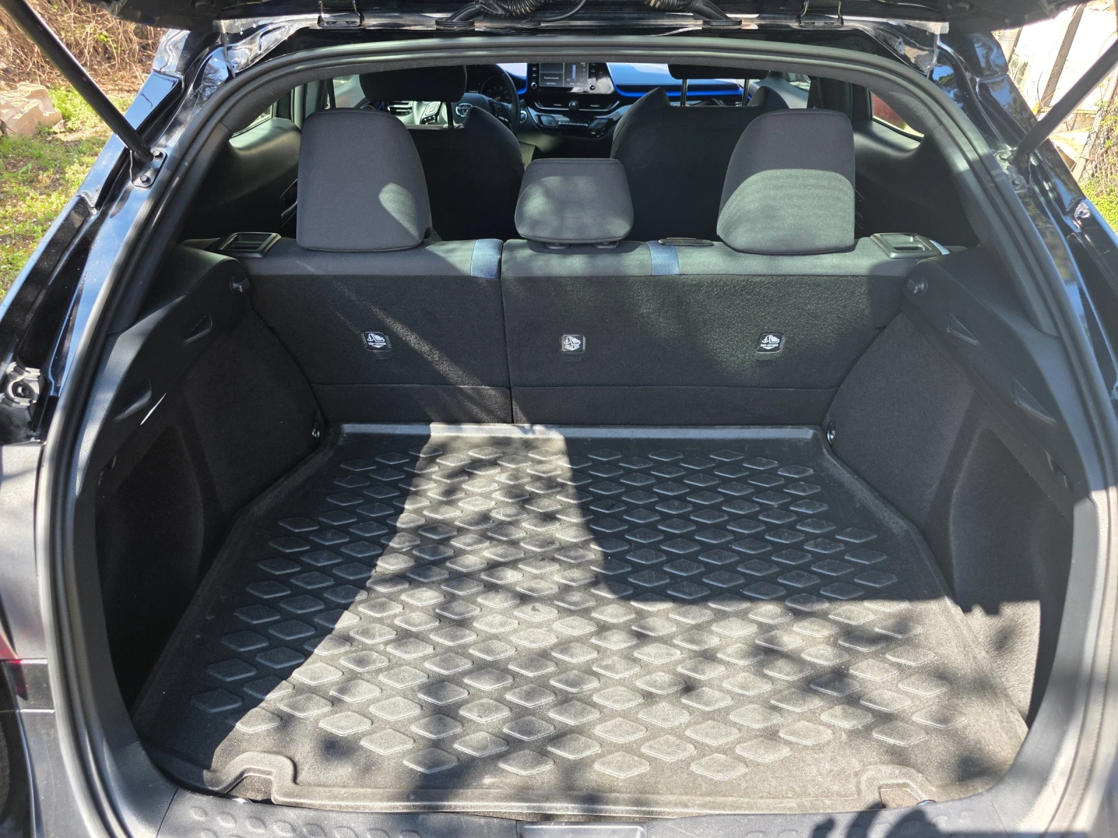 Toyota C-HR XLE edition, снимка 9 - Автомобили и джипове - 54098916