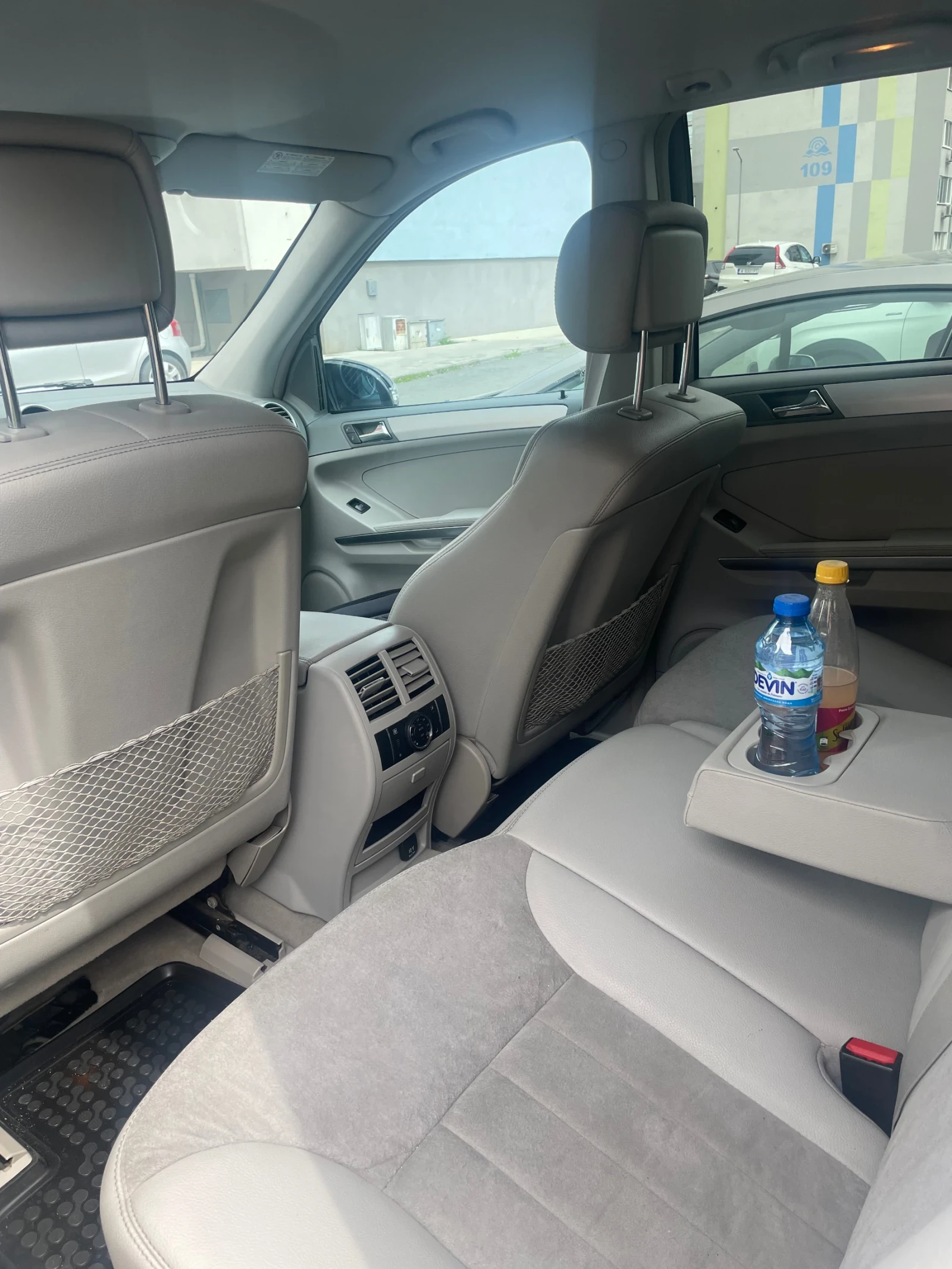 Mercedes-Benz ML 350 4 MATIC  газ, снимка 10 - Автомобили и джипове - 54312542