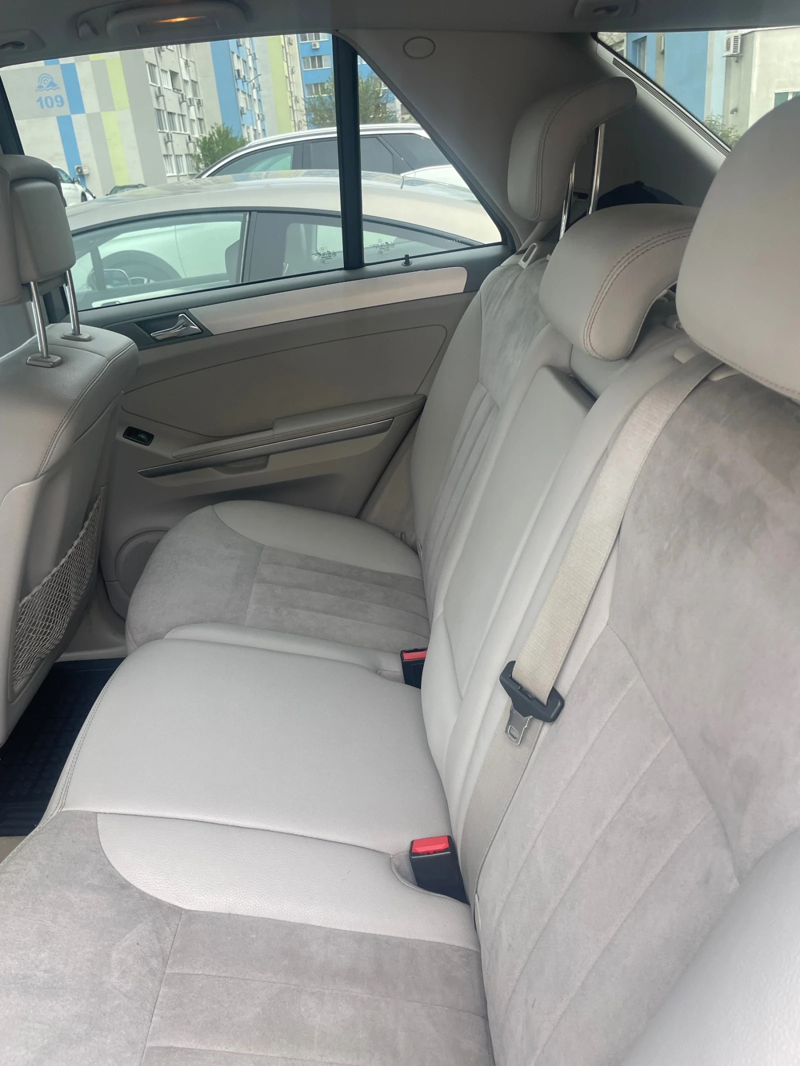 Mercedes-Benz ML 350 4 MATIC  газ, снимка 11 - Автомобили и джипове - 54312542