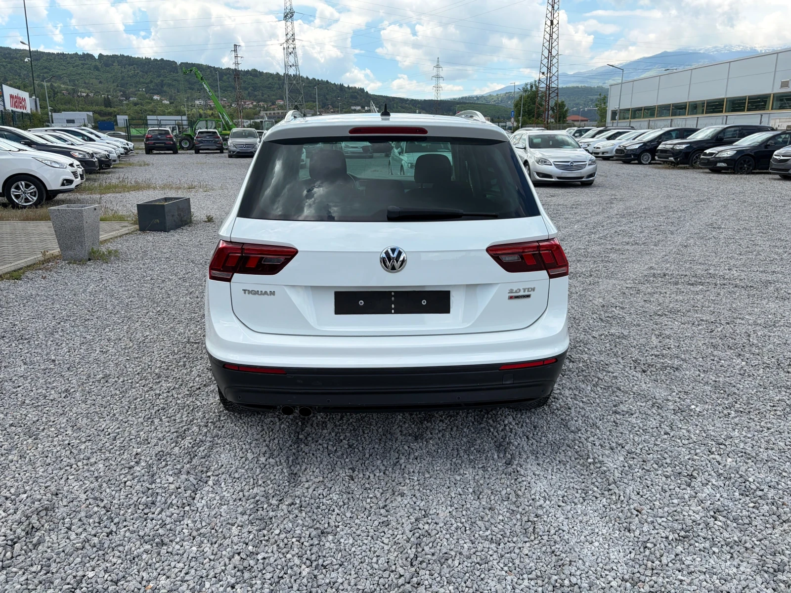 VW Tiguan 2.0TDI-150k.c. 4motion /АВТОМАТИК/, снимка 5 - Автомобили и джипове - 54579533