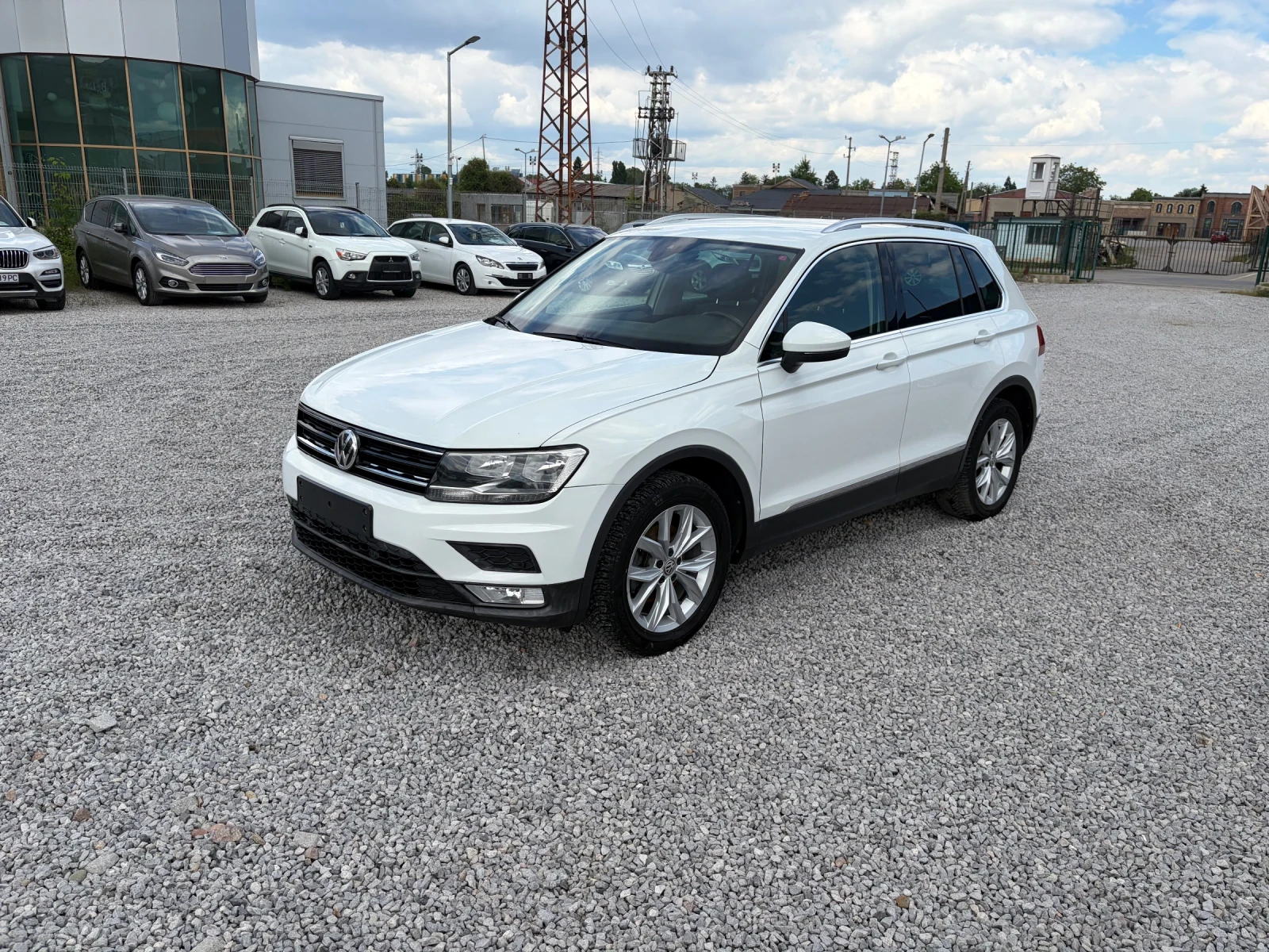 VW Tiguan 2.0TDI-150k.c. 4motion /АВТОМАТИК/, снимка 2 - Автомобили и джипове - 54579533