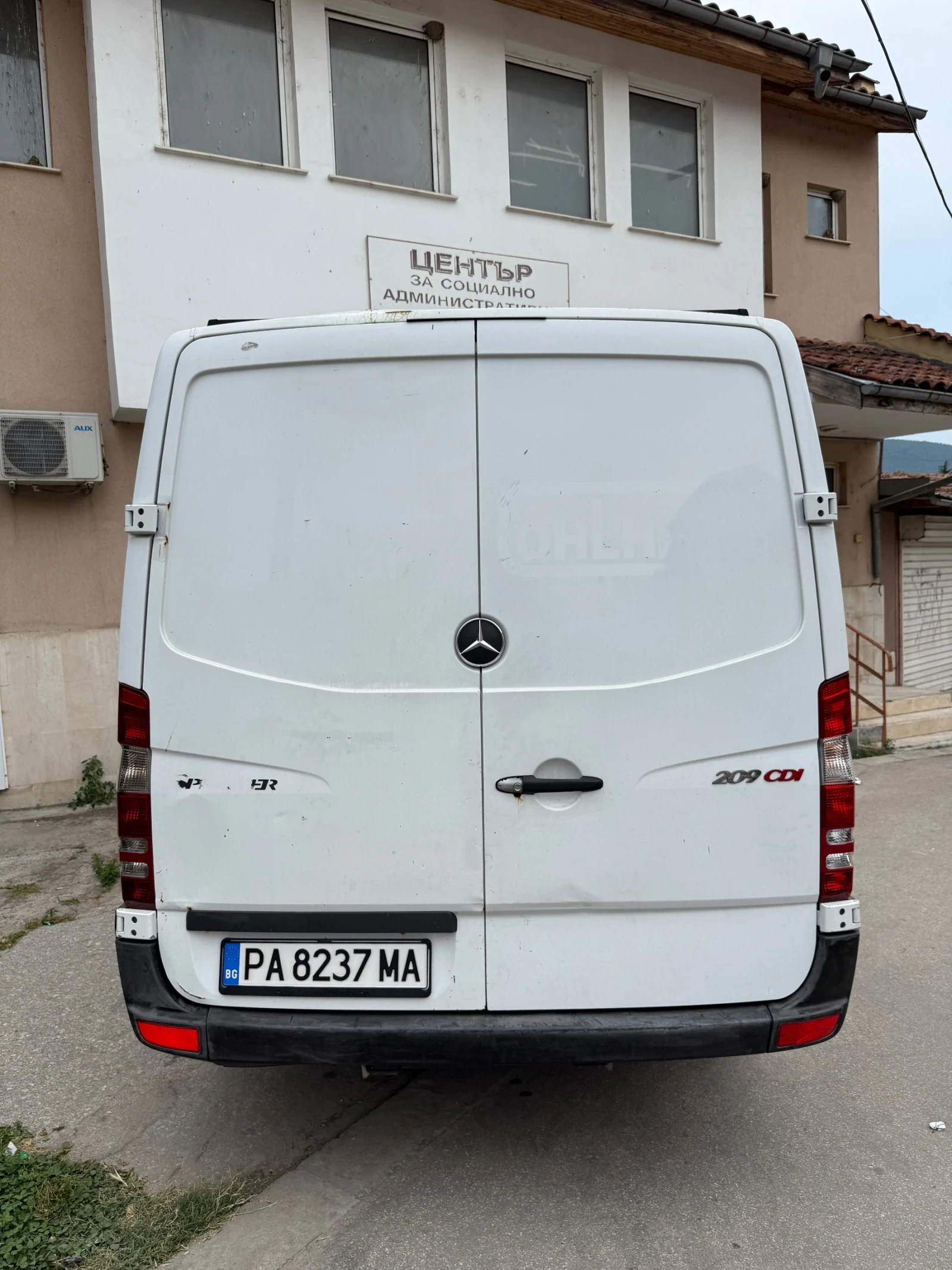 Mercedes-Benz Sprinter 209 2.2 - изображение 5
