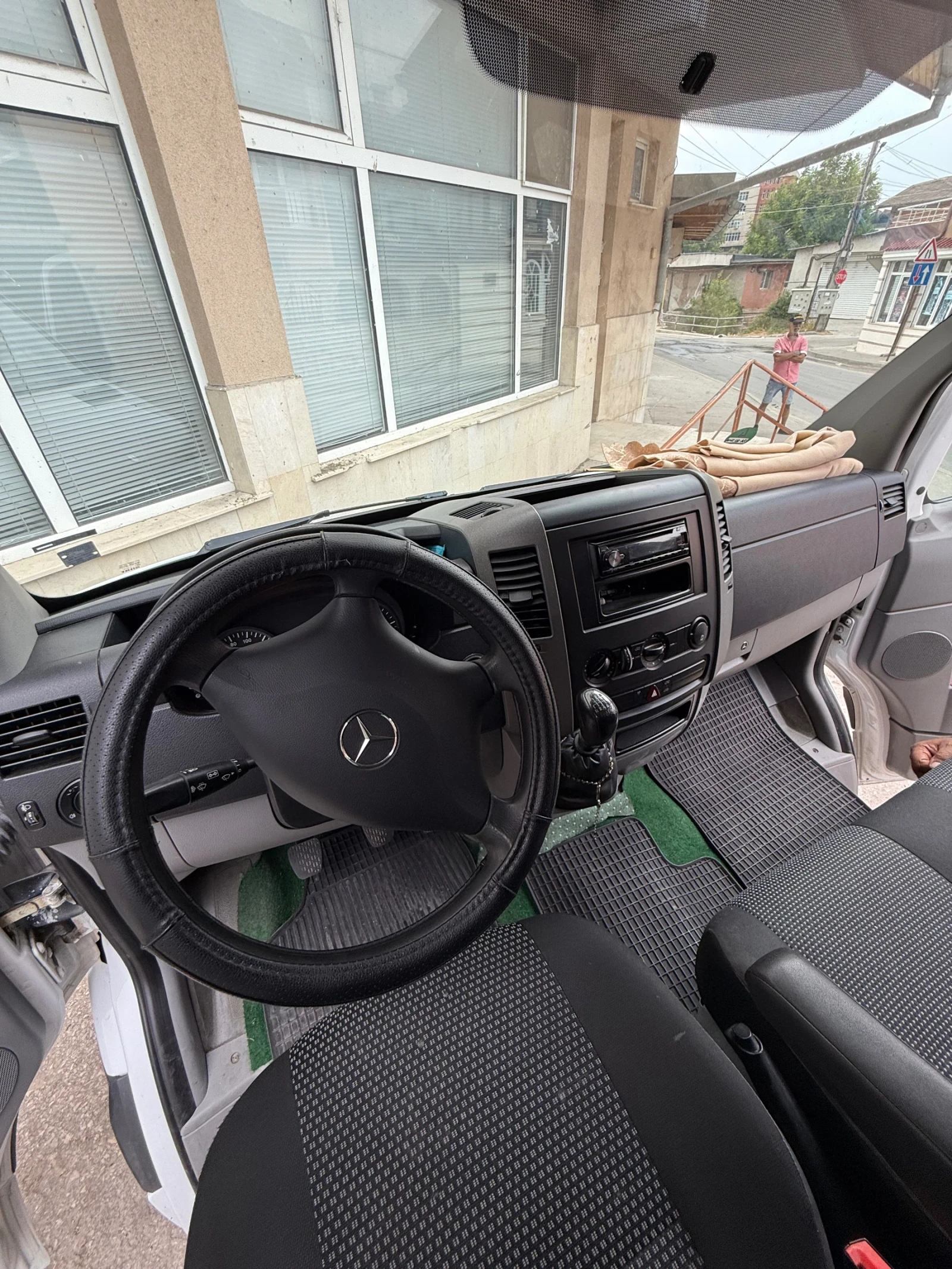 Mercedes-Benz Sprinter 209 2.2 - изображение 8