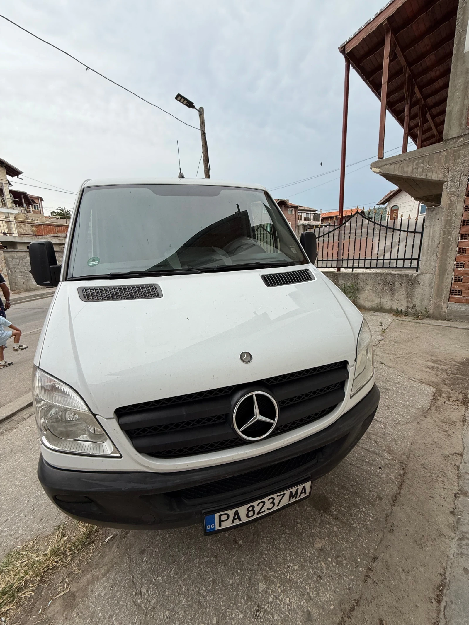 Mercedes-Benz Sprinter 209 2.2 - изображение 2
