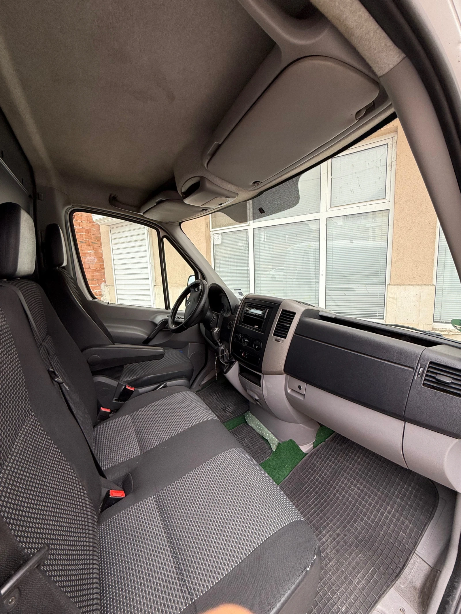 Mercedes-Benz Sprinter 209 2.2 - изображение 7
