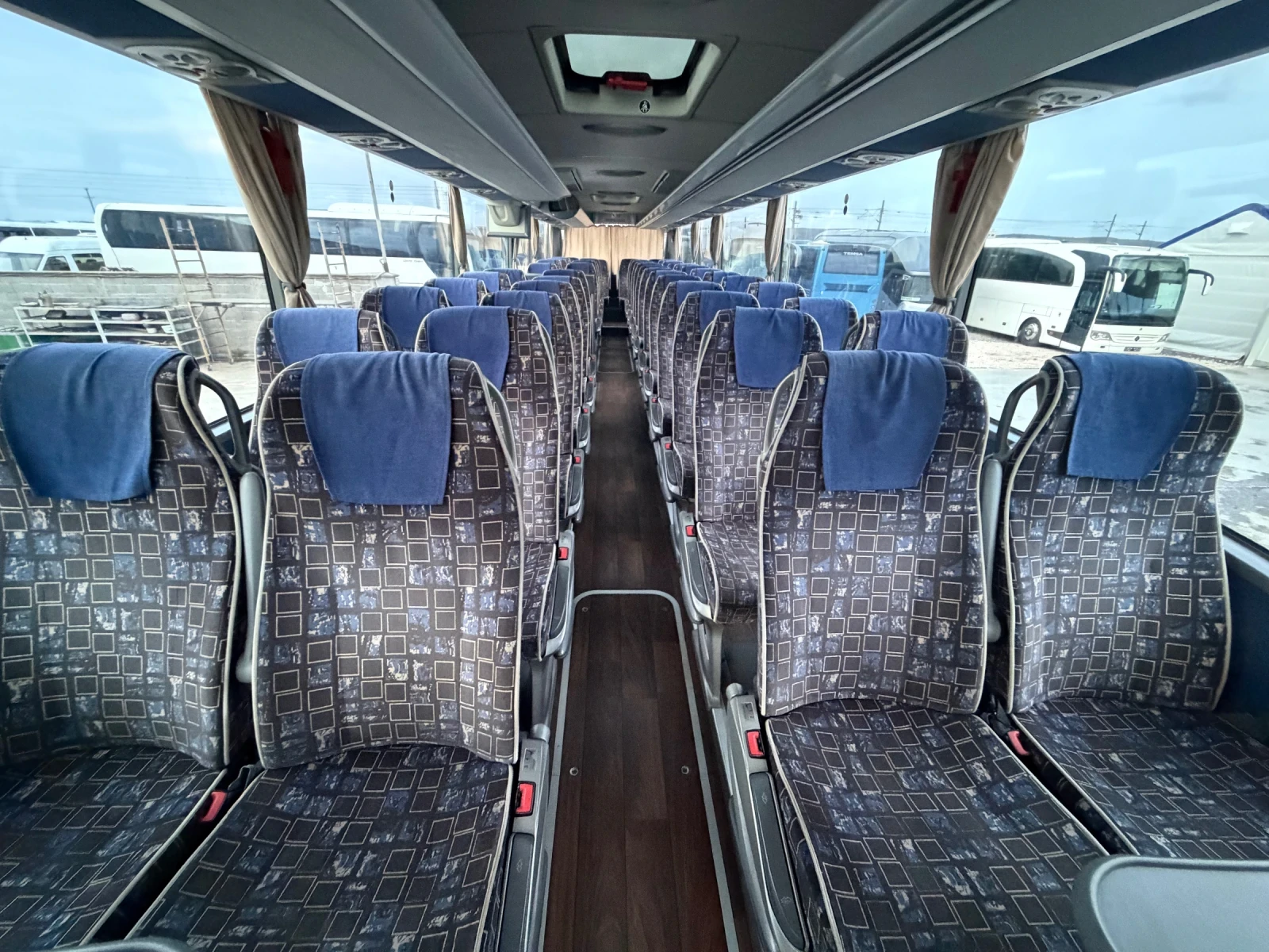 Mercedes-Benz Tourismo Еuro5 ръчка, снимка 5 - Бусове и автобуси - 54015907