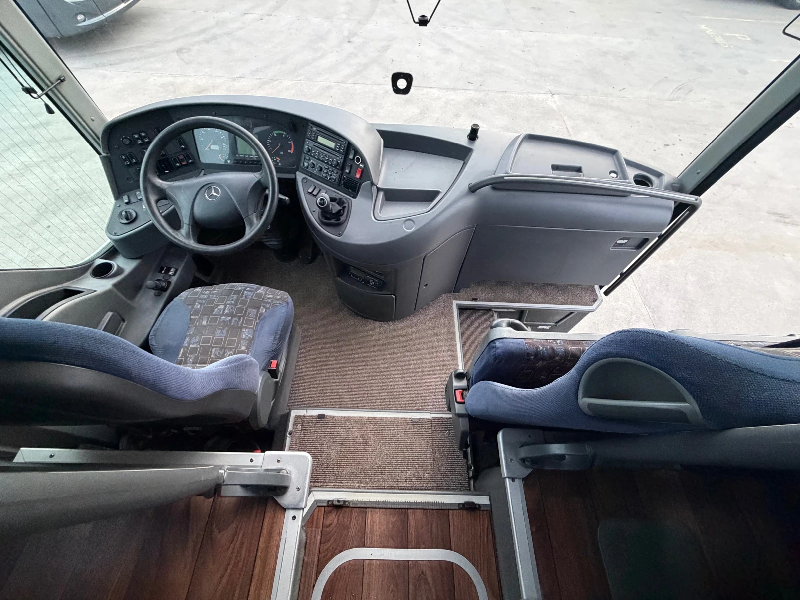 Mercedes-Benz Tourismo Еuro5 ръчка, снимка 14 - Бусове и автобуси - 54015907