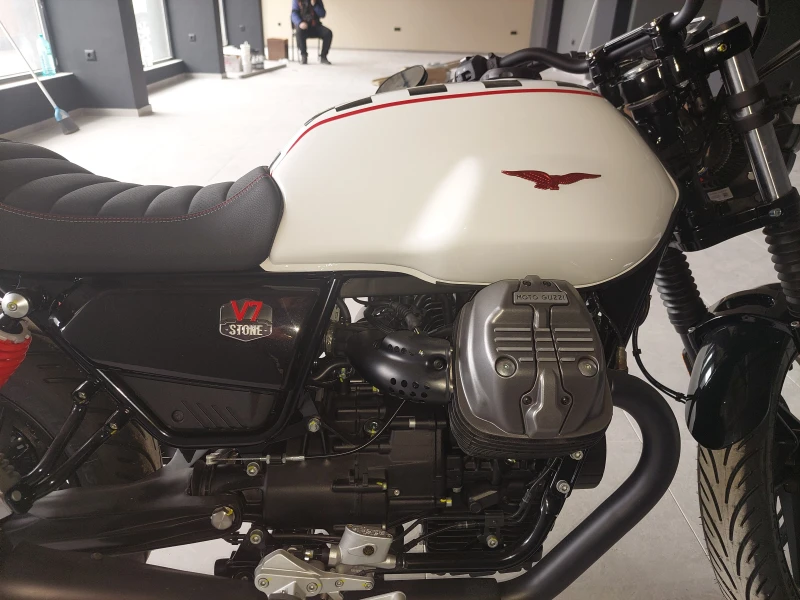 Moto Guzzi V v7 Stone Ten, снимка 5 - Мотоциклети и мототехника - 49854680