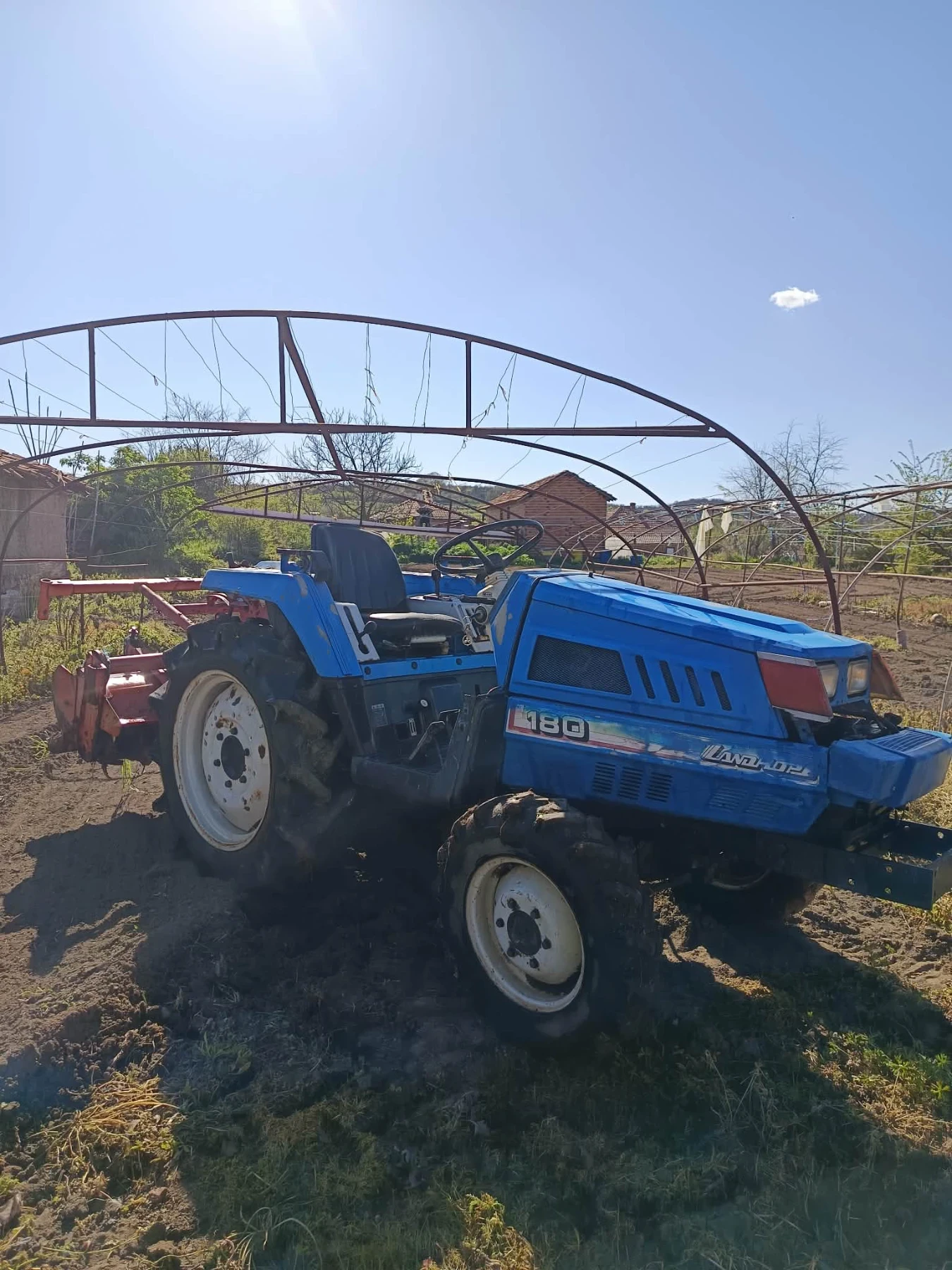 ������� ISEKI Landhope 180 | Mobile.bg � ����������� 10