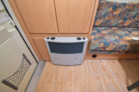 Каравана Hobby 440 DeLuxe+ форселт, снимка 15