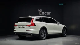 Volvo V60 Cross Country T5 Pro* 360* МАСАЖИ* ПАНО, снимка 2