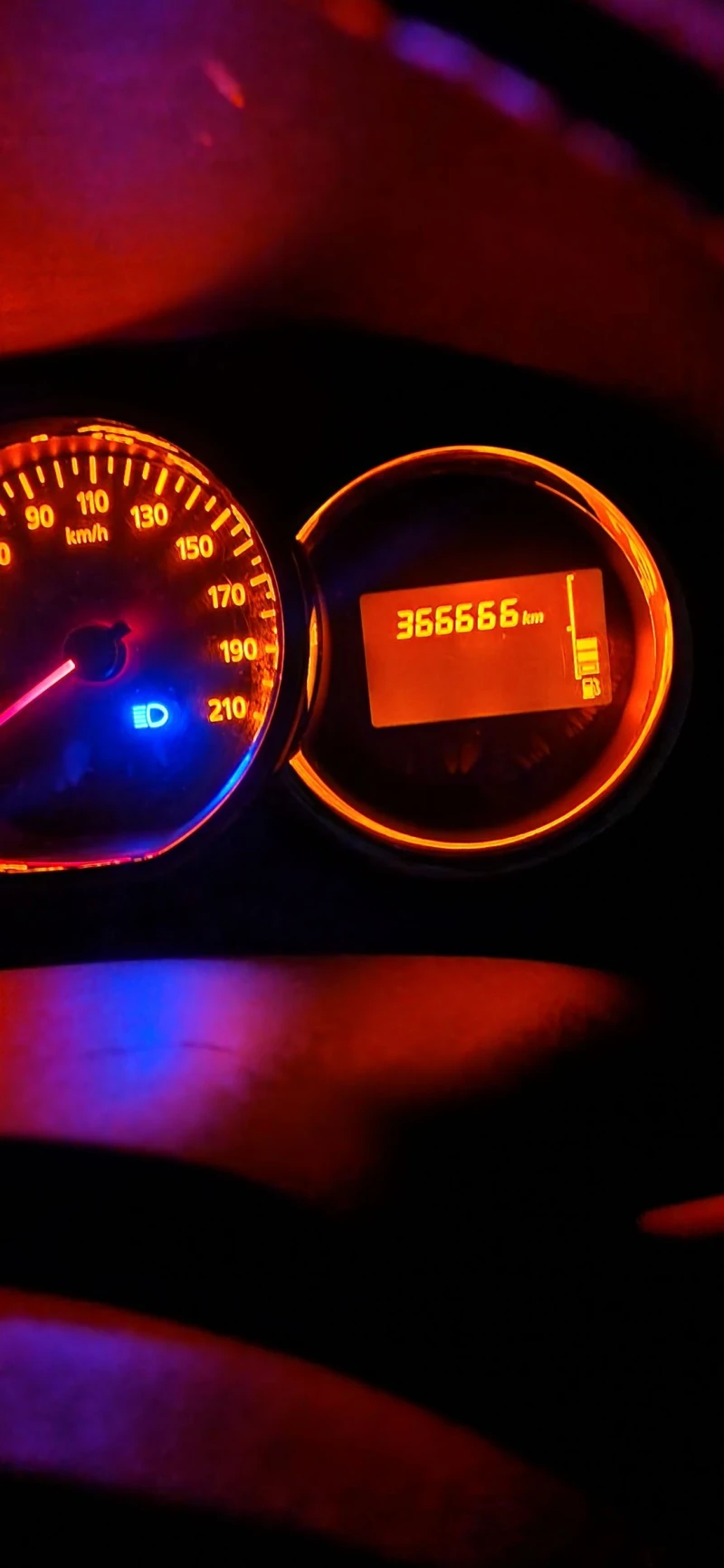 Dacia Dokker 1, 5 dci, снимка 6 - Автомобили и джипове - 41047548