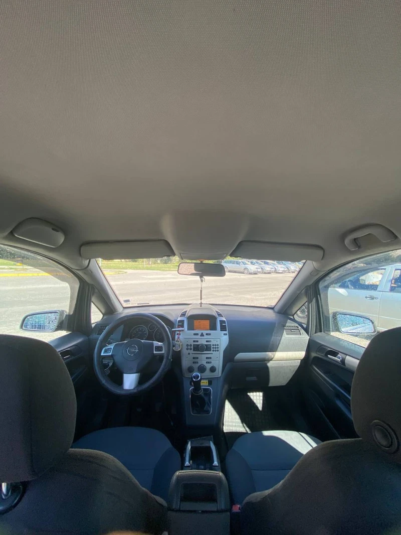 Opel Zafira 1.8 LPG, снимка 15 - Автомобили и джипове - 47545313