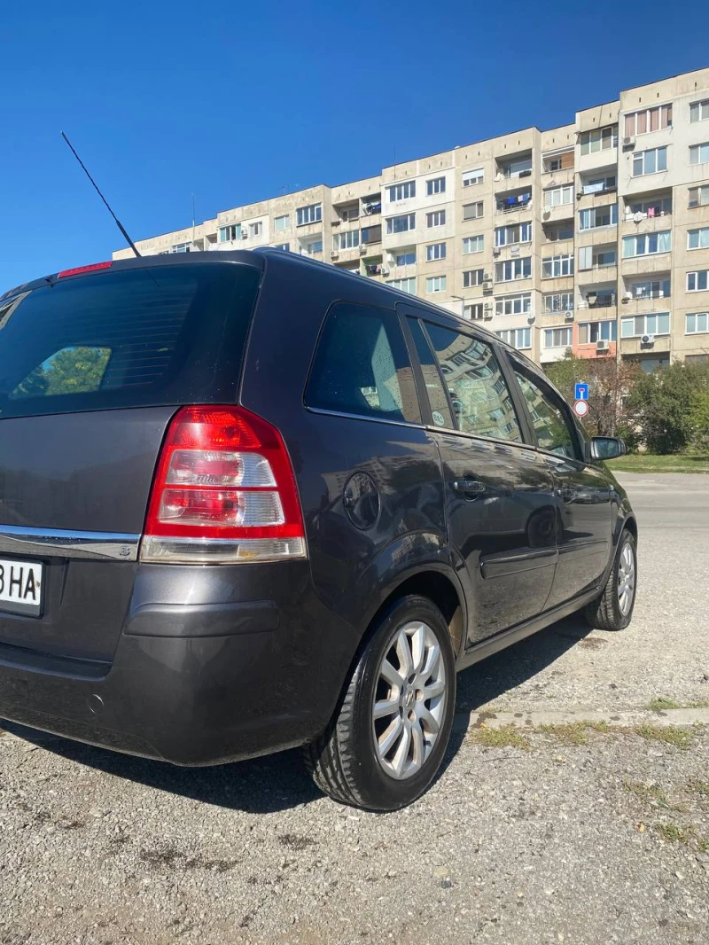 Opel Zafira 1.8 LPG, снимка 6 - Автомобили и джипове - 47545313