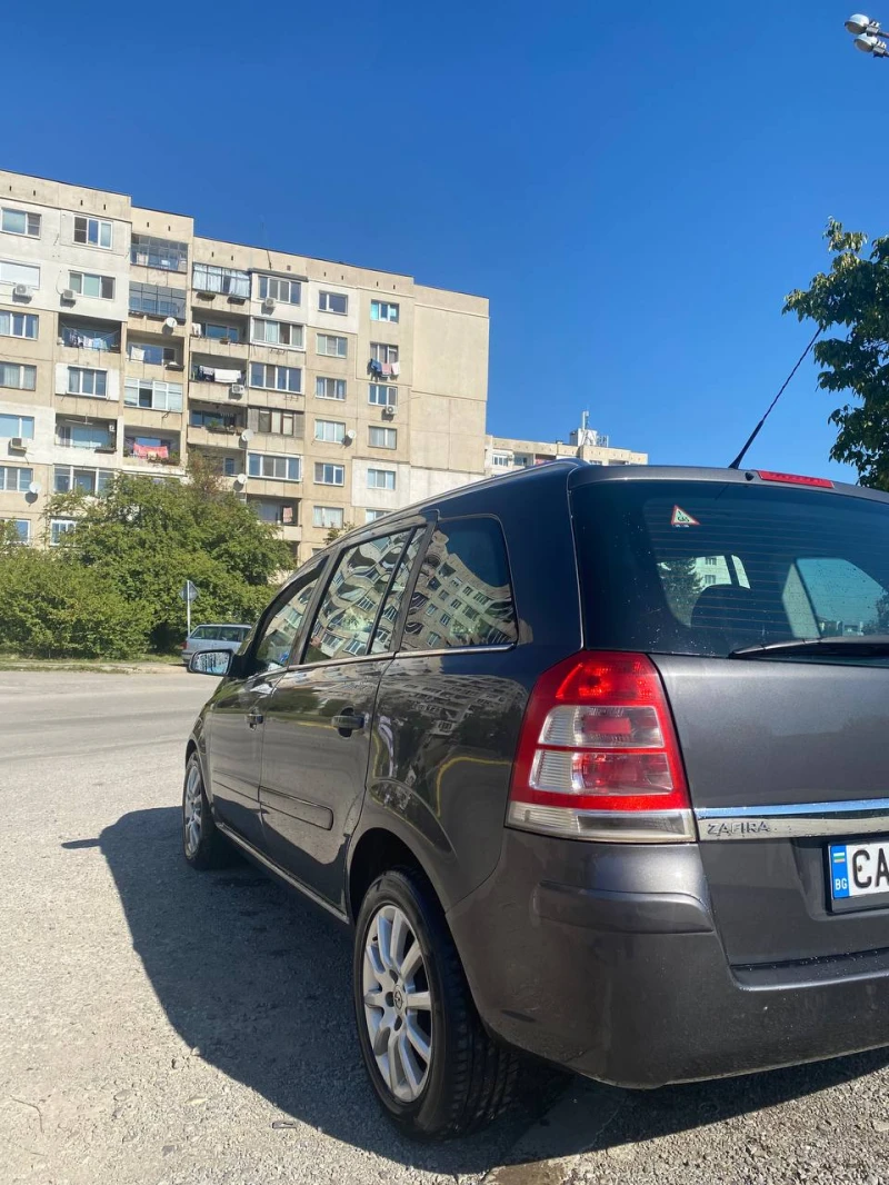 Opel Zafira 1.8 LPG, снимка 4 - Автомобили и джипове - 47545313