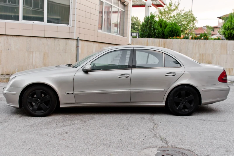 Mercedes-Benz E 220 E 220 CDI AVANTGARDE, снимка 4 - Автомобили и джипове - 48537686