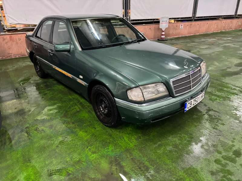 Mercedes-Benz C 180, снимка 3 - Автомобили и джипове - 48826887