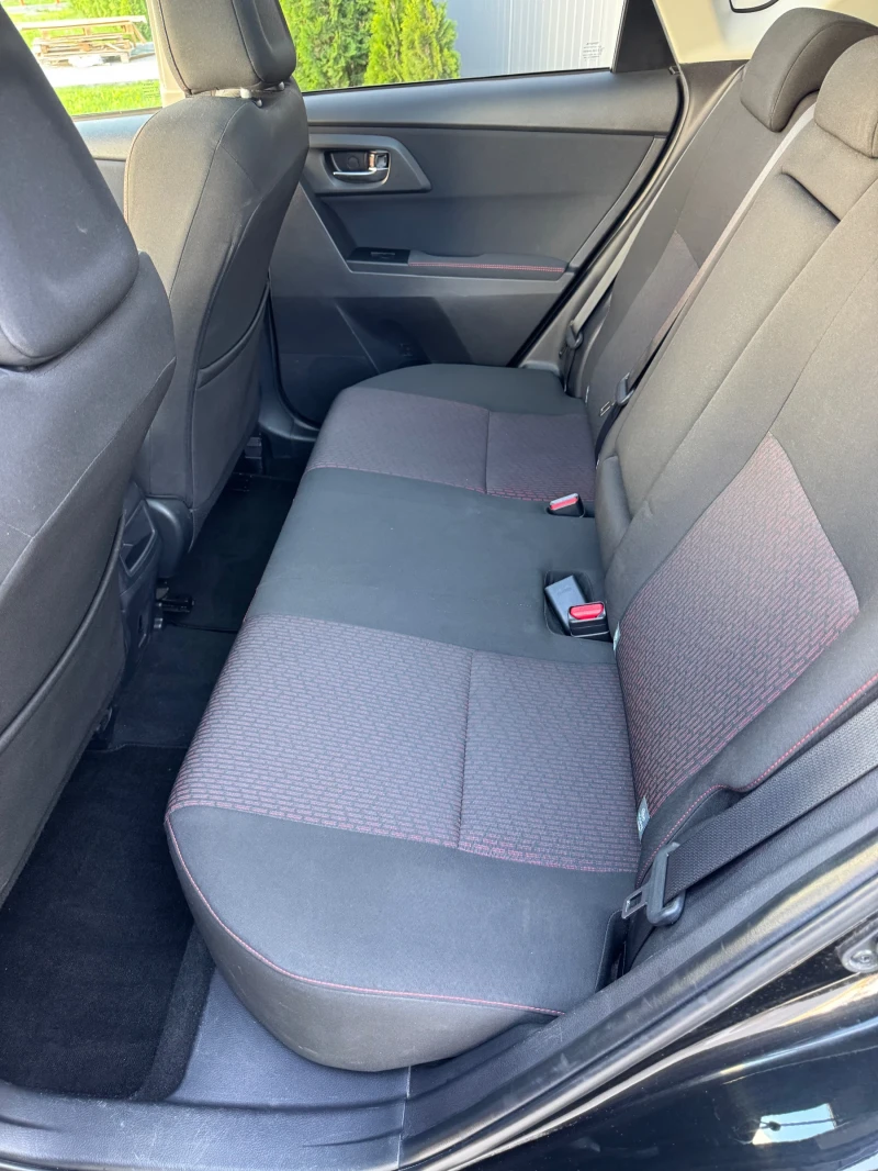 Toyota Auris 2.0D4D PANO, снимка 16 - Автомобили и джипове - 50157121