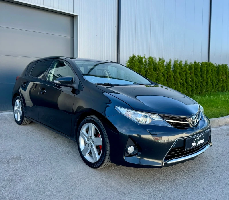 Toyota Auris 2.0D4D PANO, снимка 7 - Автомобили и джипове - 50157121