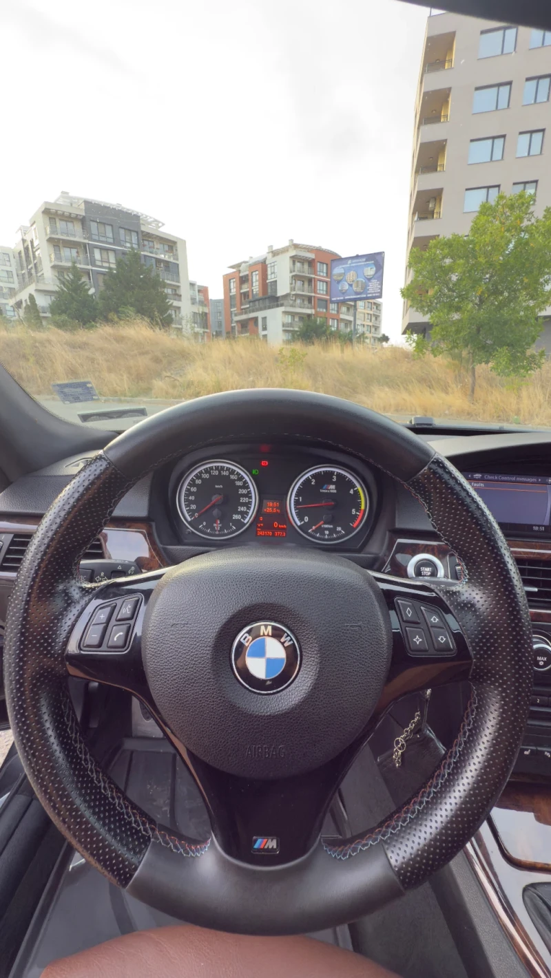 BMW 330 XD, снимка 10 - Автомобили и джипове - 51635637