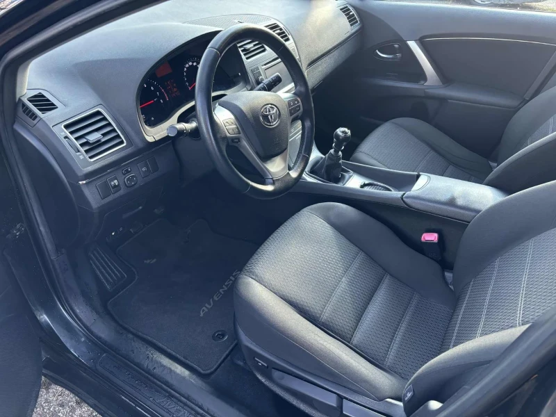 Toyota Avensis, снимка 8 - Автомобили и джипове - 52179730