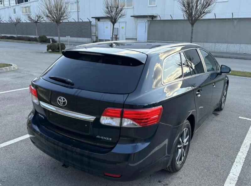 Toyota Avensis, снимка 3 - Автомобили и джипове - 52179730