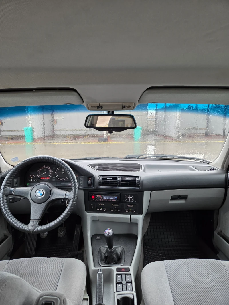 BMW 520, снимка 12 - Автомобили и джипове - 52323265