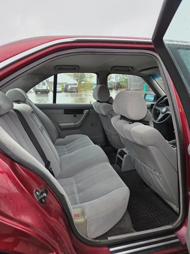 BMW 520, снимка 11 - Автомобили и джипове - 52323265