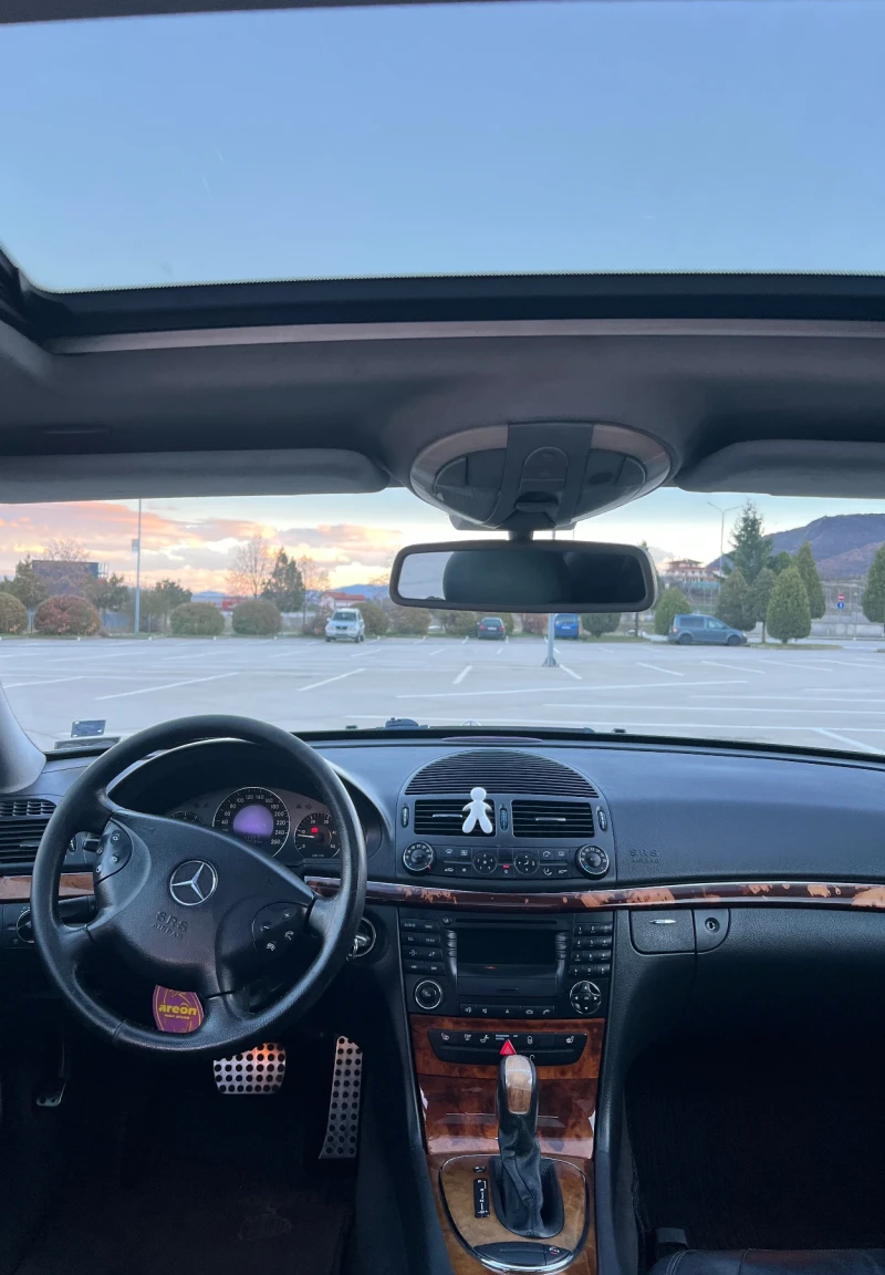 Mercedes-Benz E 220 2.2CDI, снимка 7 - Автомобили и джипове - 52974445